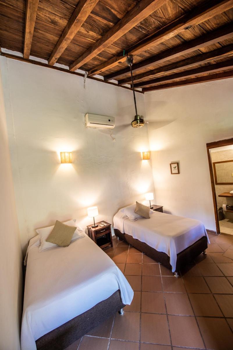 La Casa Amarilla Bed and Breakfast Mompox Eksteriør billede